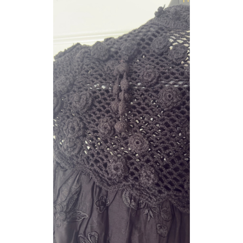 Women's Alice + Olivia Black Crochet Embroidered Blouse large - Picture 7 of 7